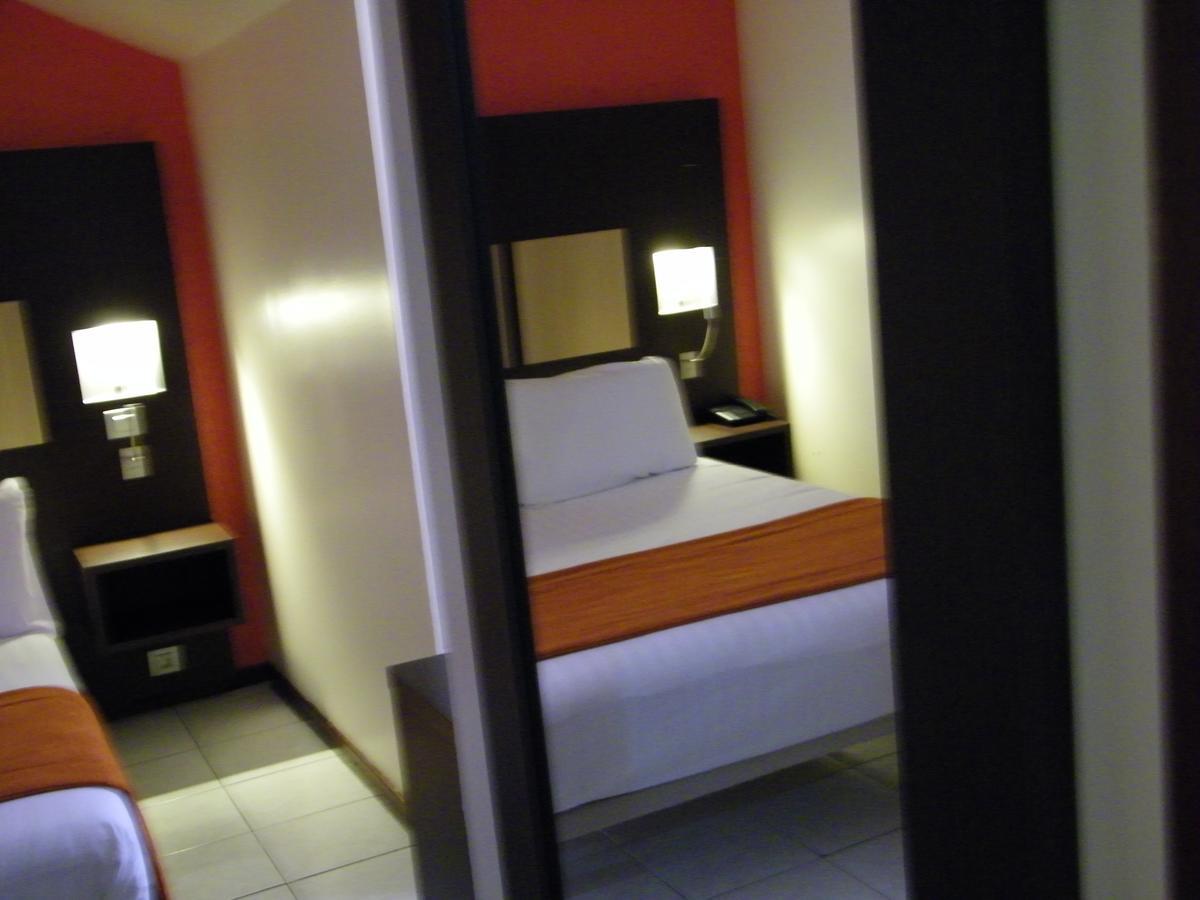 Central Hotel 카옌 외부 사진